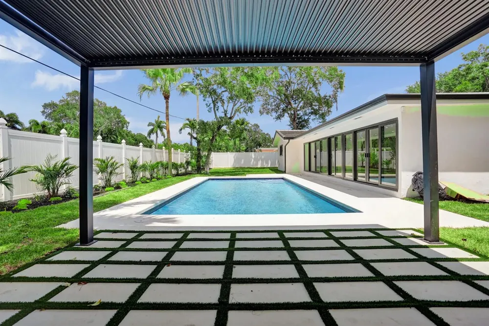 669 SW 3rd Street Boca Raton, FL 33486
