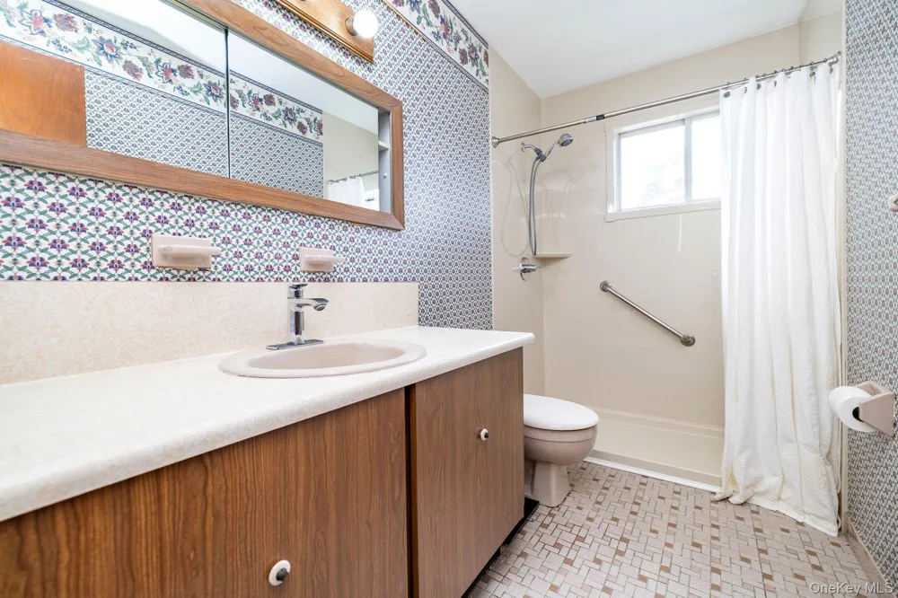1706 Washington Drive Merrick, NY 11566