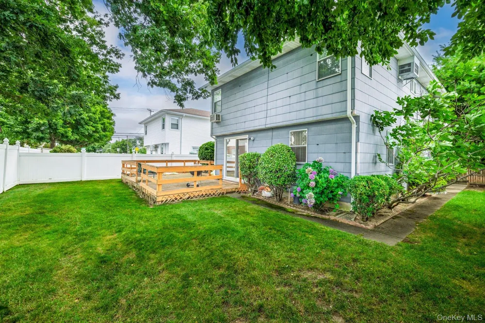 1706 Washington Drive Merrick, NY 11566