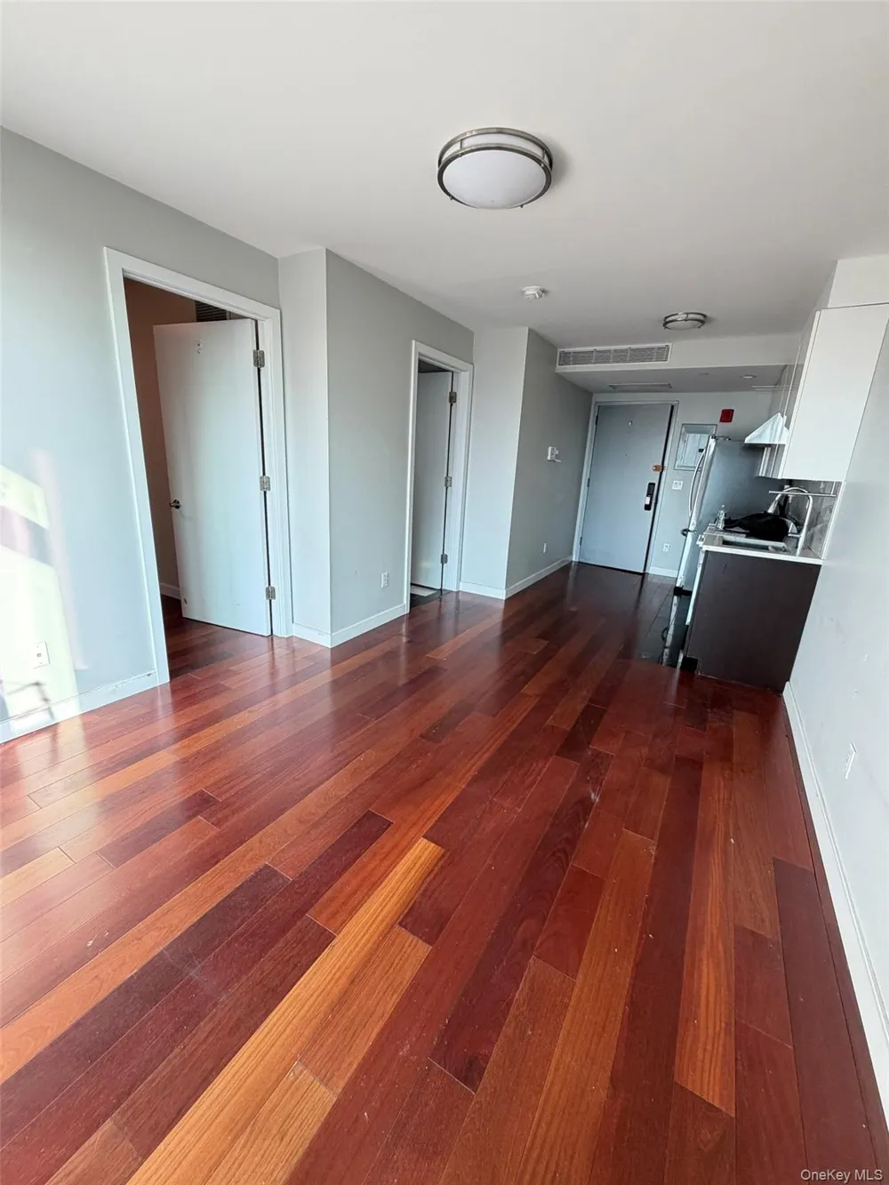 14238 37th Avenue #11A Flushing, NY 11354