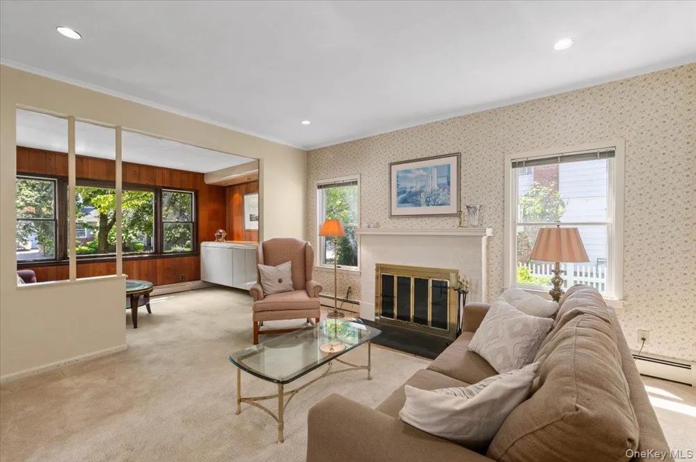 17 Cypress Avenue Port Washington, NY 11050