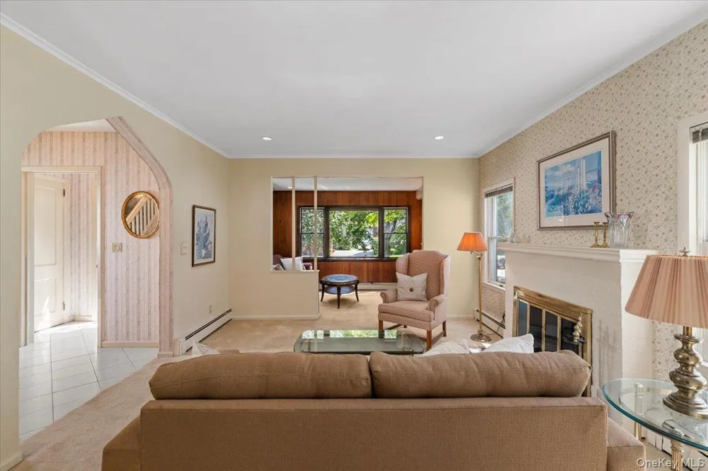 17 Cypress Avenue Port Washington, NY 11050