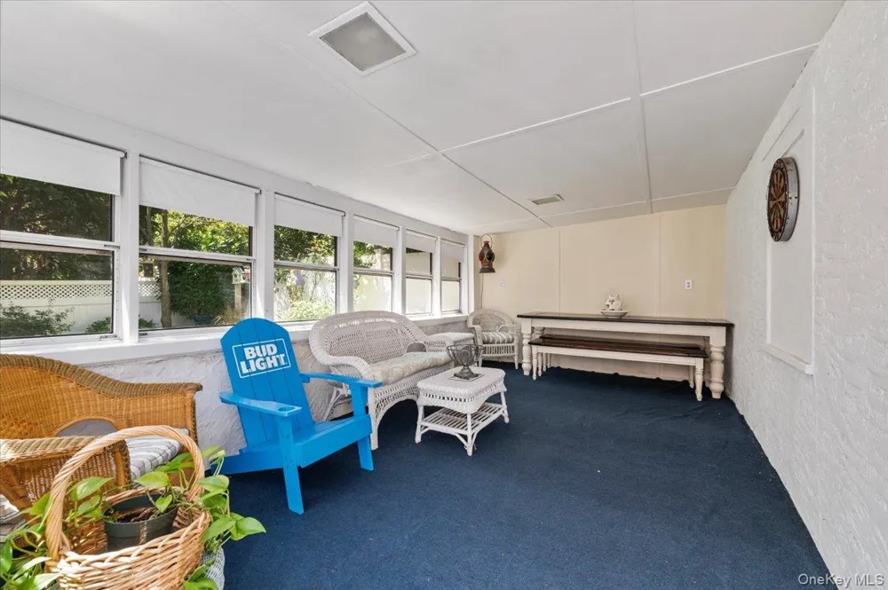 17 Cypress Avenue Port Washington, NY 11050