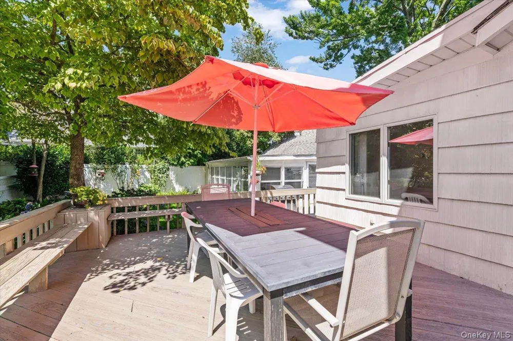 17 Cypress Avenue Port Washington, NY 11050