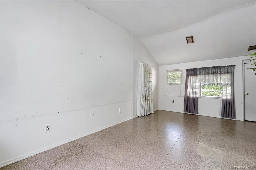 307 Old Country Road Melville, NY 11747