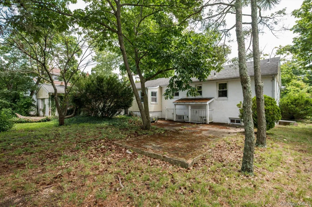 307 Old Country Road Melville, NY 11747