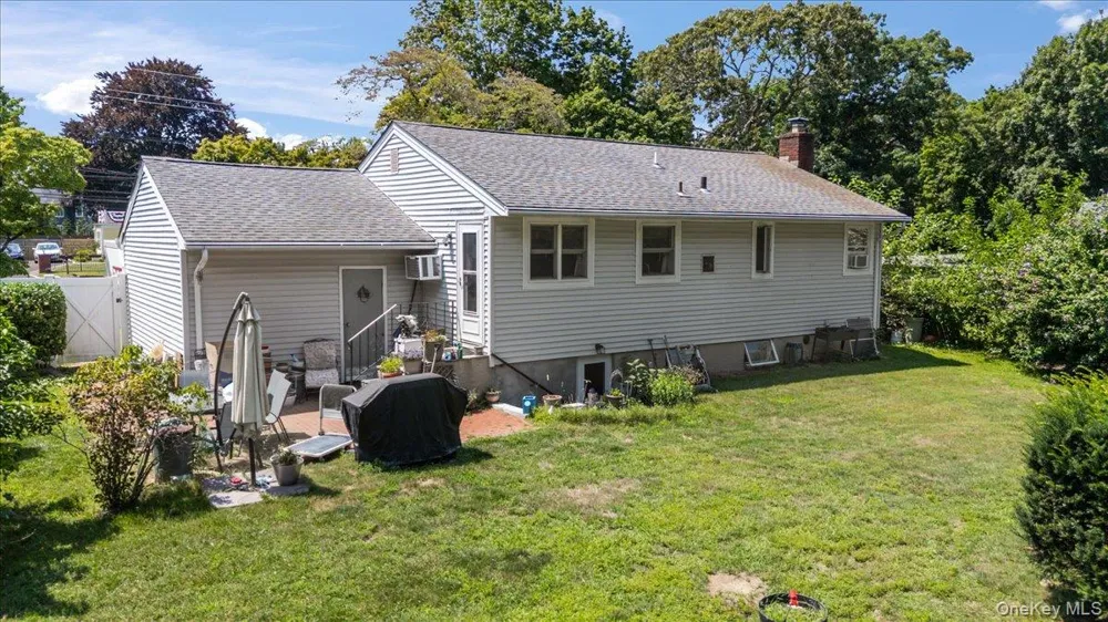 101 Lake Avenue Saint James, NY 11780