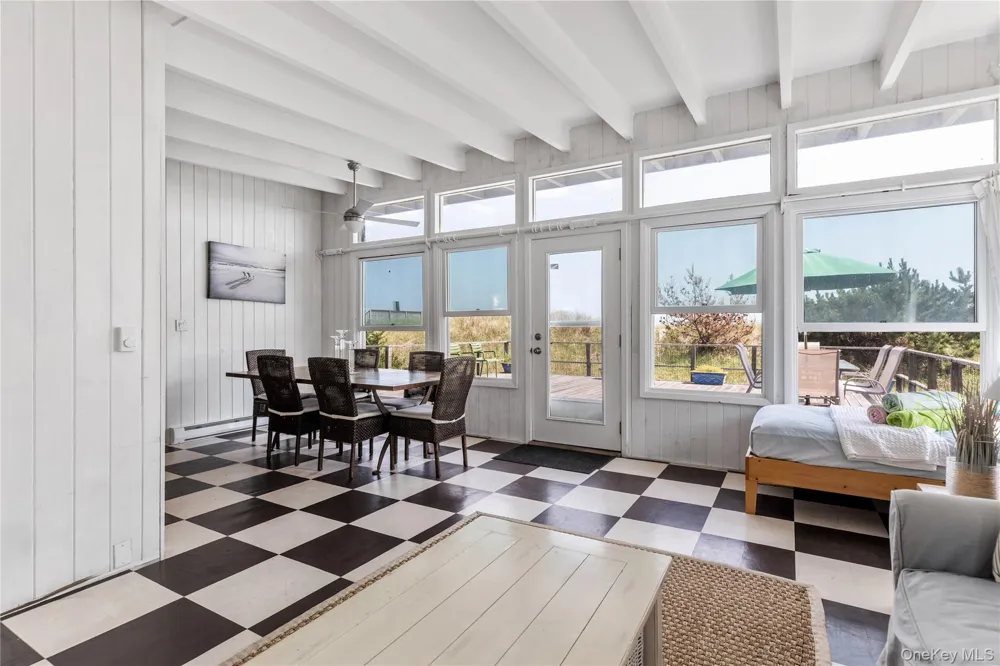 59 Laurel Avenue Seaview, NY 11770
