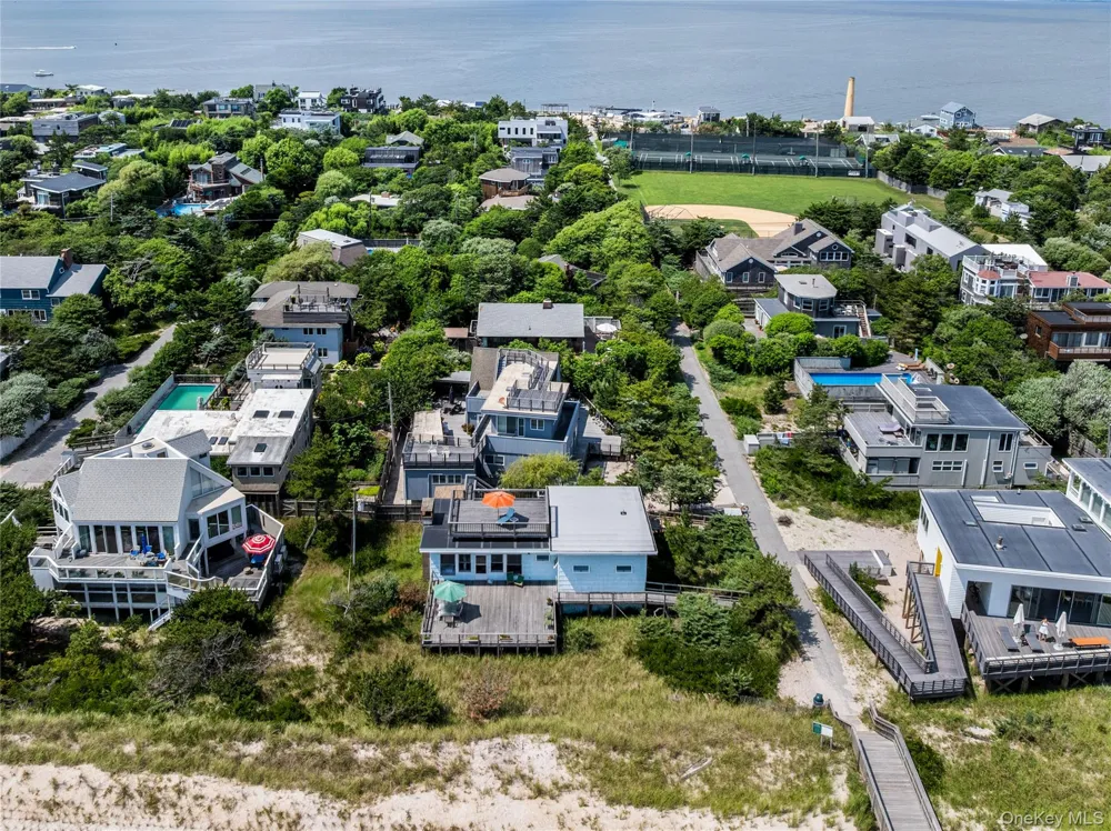 59 Laurel Avenue Seaview, NY 11770