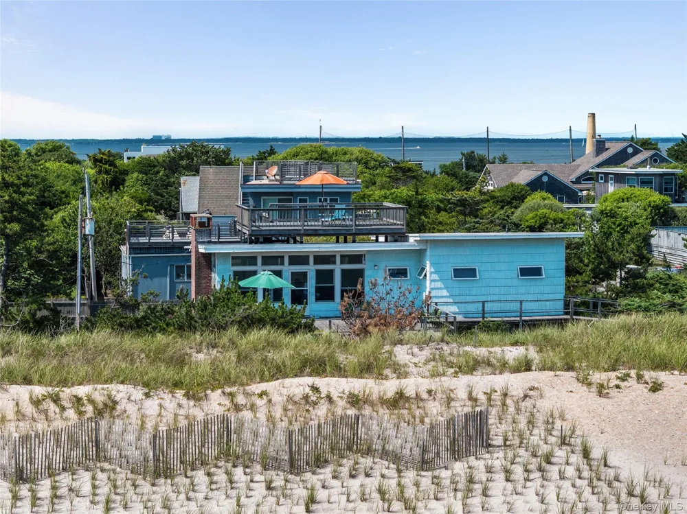 59 Laurel Avenue Seaview, NY 11770