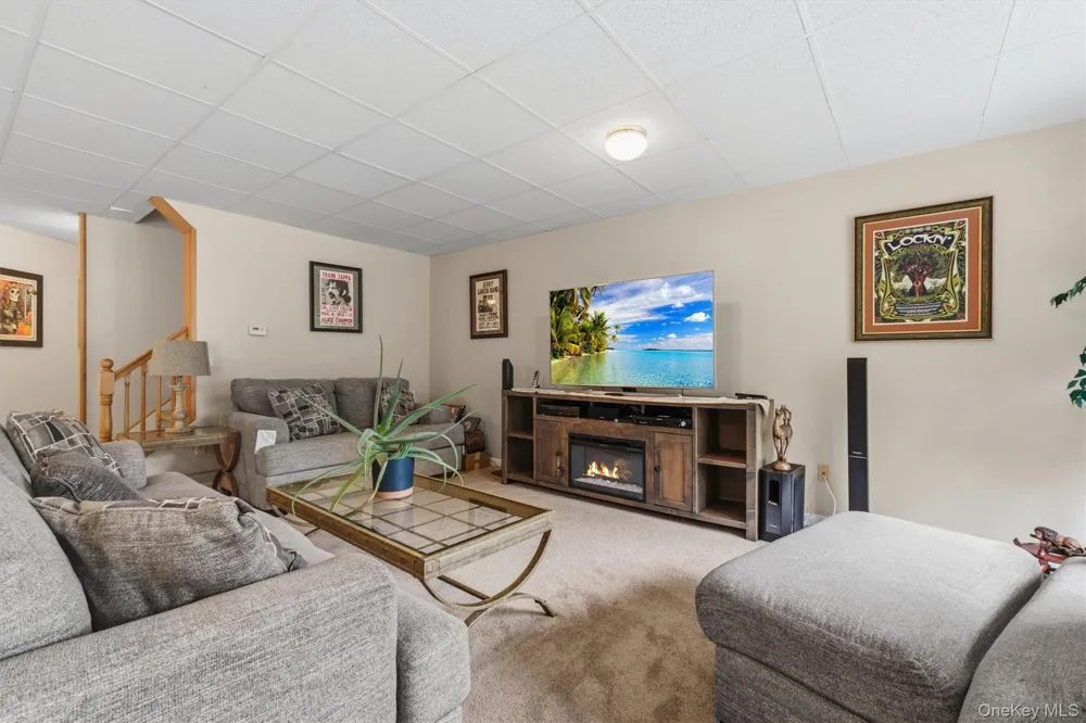 165 Underhill Lane Peekskill, NY 10566