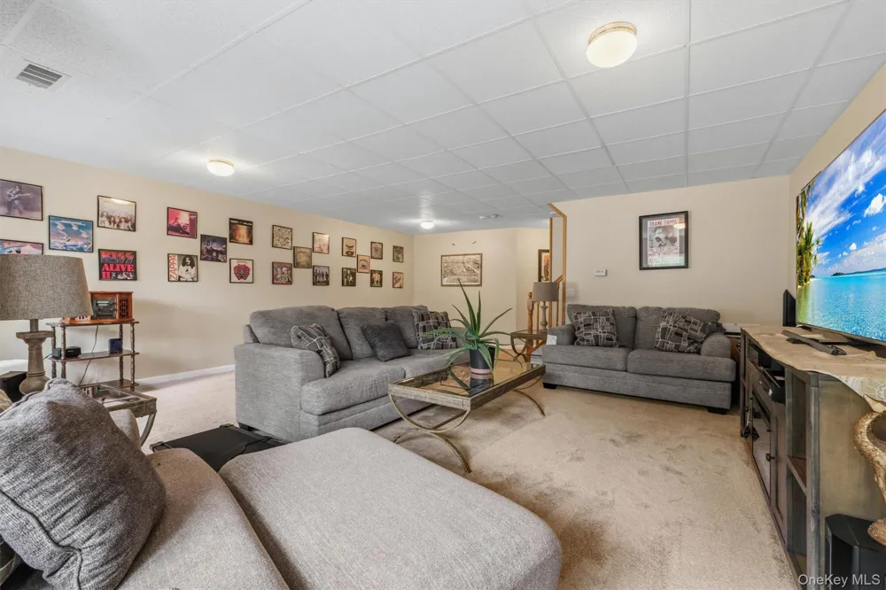 165 Underhill Lane Peekskill, NY 10566
