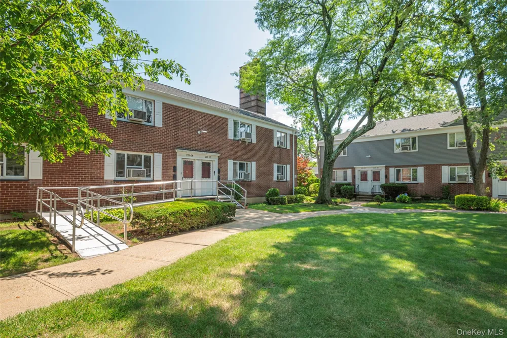 226-06 Manor Road #7-3 Queens Village, NY 11427