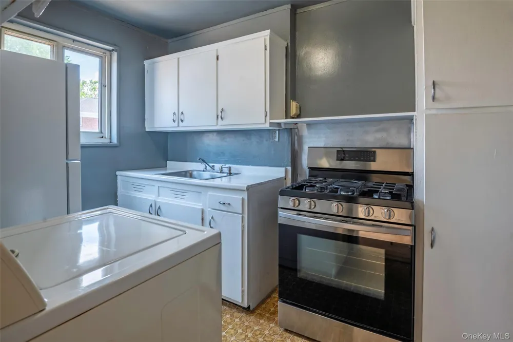 226-06 Manor Road #7-3 Queens Village, NY 11427