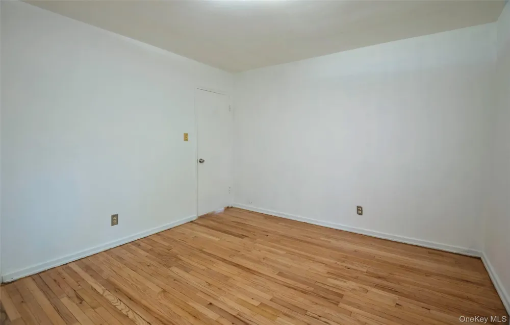 226-06 Manor Road #7-3 Queens Village, NY 11427