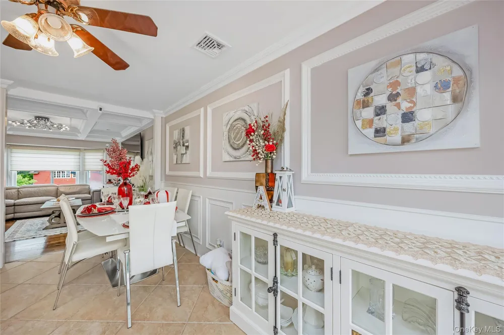 17 E Lincoln Avenue Massapequa, NY 11758