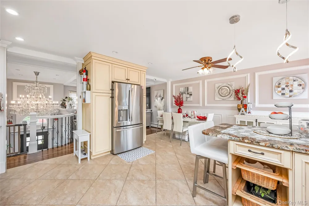 17 E Lincoln Avenue Massapequa, NY 11758