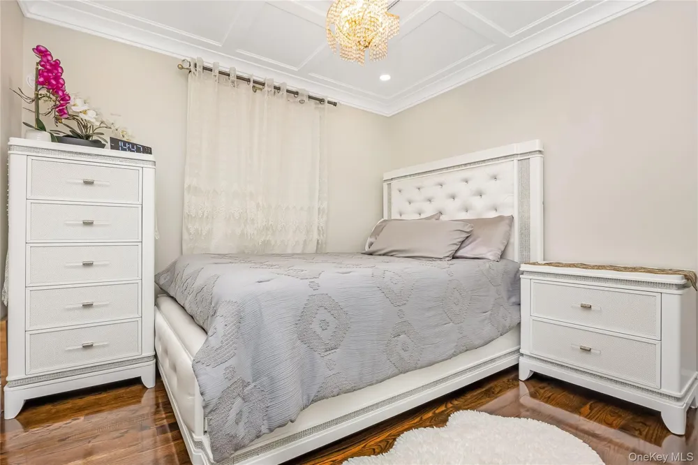 17 E Lincoln Avenue Massapequa, NY 11758