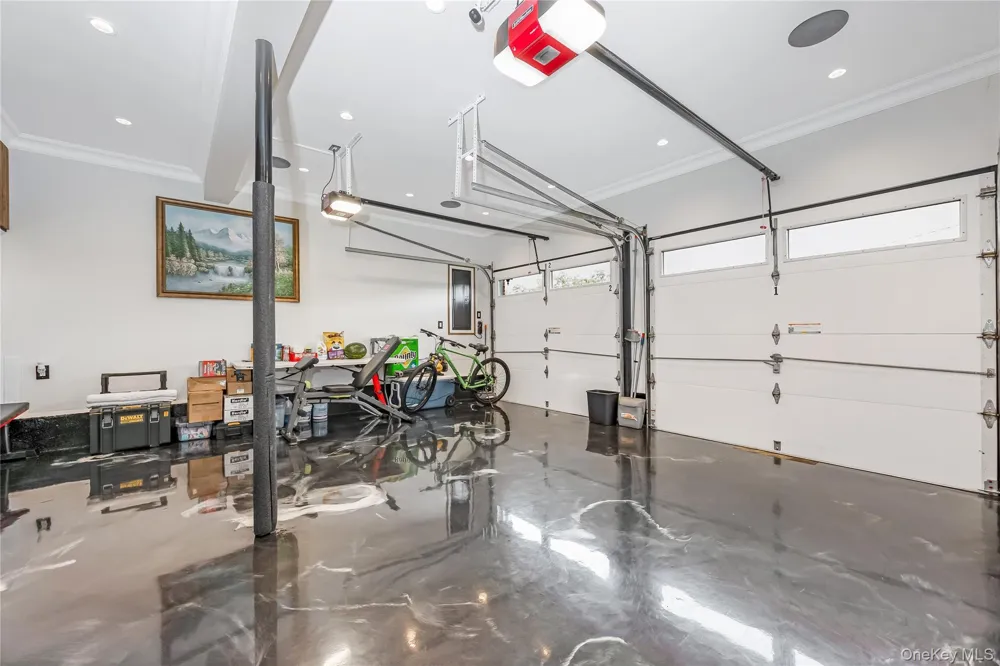 17 E Lincoln Avenue Massapequa, NY 11758