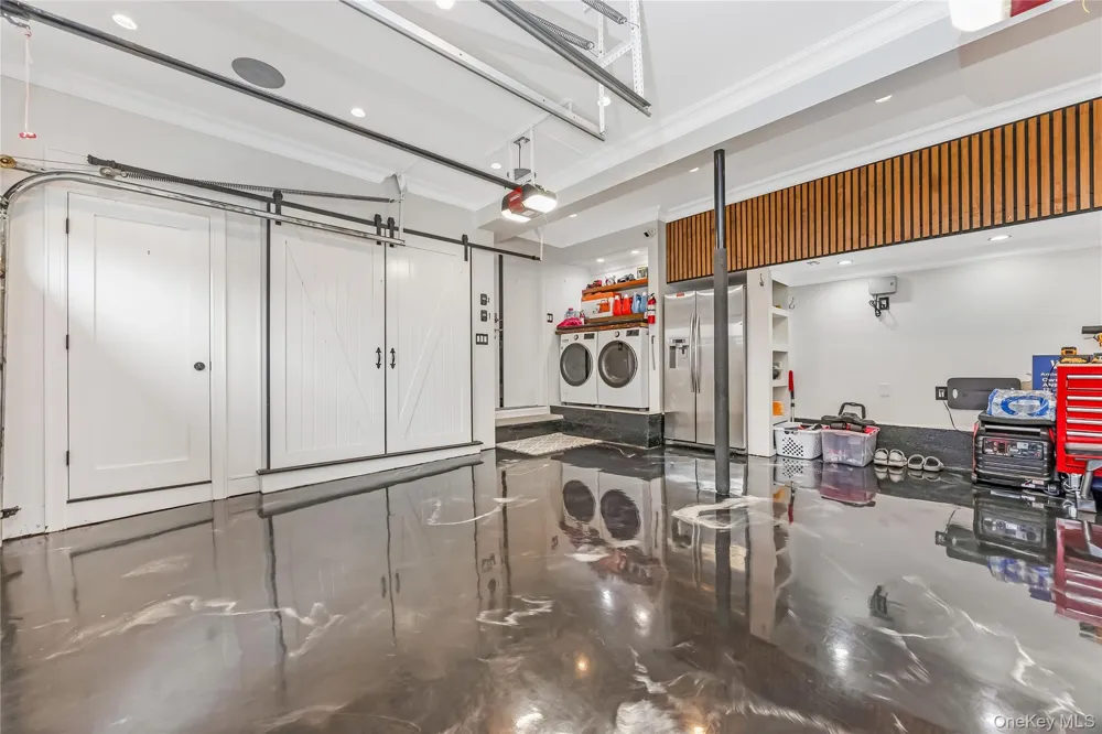 17 E Lincoln Avenue Massapequa, NY 11758