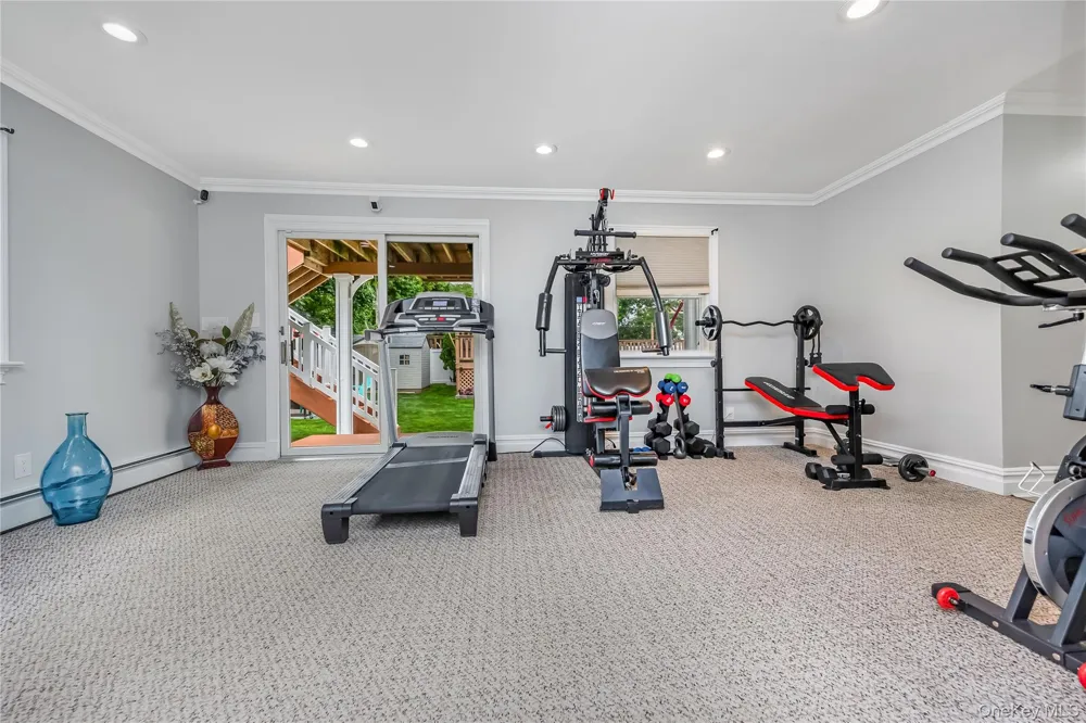 17 E Lincoln Avenue Massapequa, NY 11758