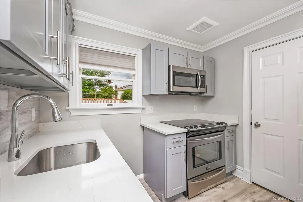 17 E Lincoln Avenue Massapequa, NY 11758
