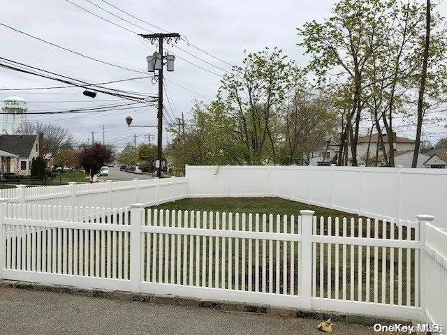 20 Carle Road #1 Westbury, NY 11590