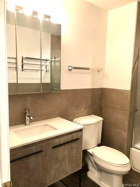20 Carle Road #1 Westbury, NY 11590