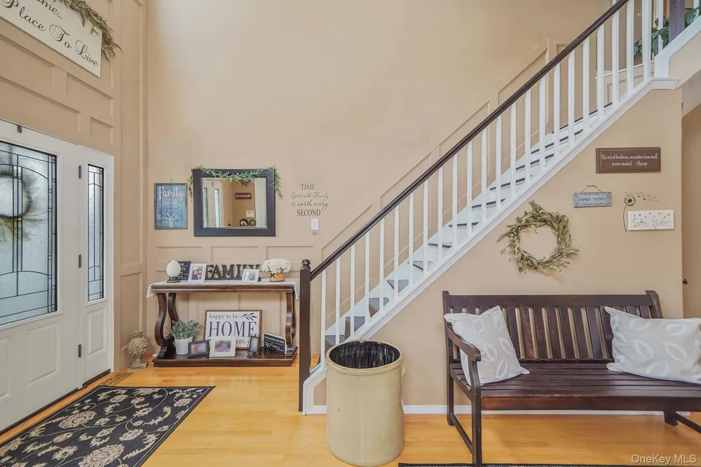 52 Shady View Crossing Manorville, NY 11949