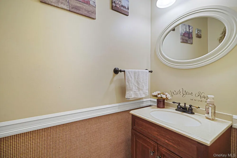 52 Shady View Crossing Manorville, NY 11949