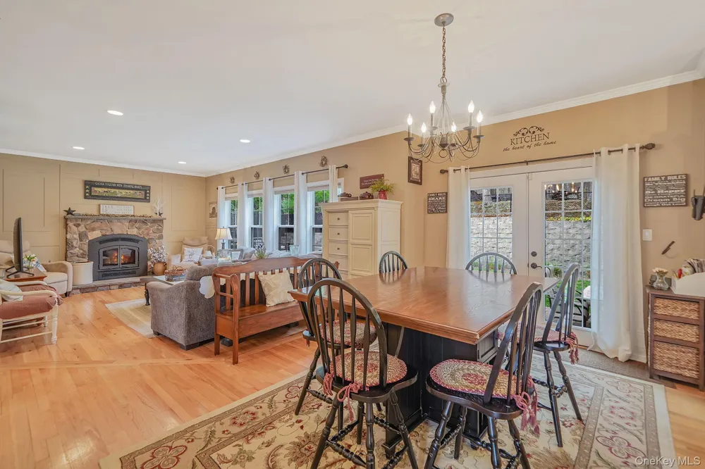 52 Shady View Crossing Manorville, NY 11949