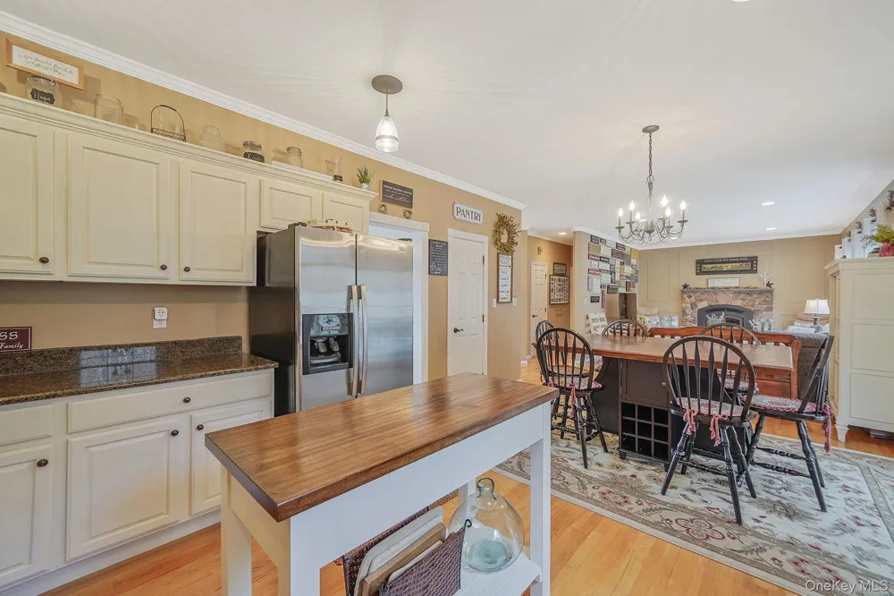 52 Shady View Crossing Manorville, NY 11949