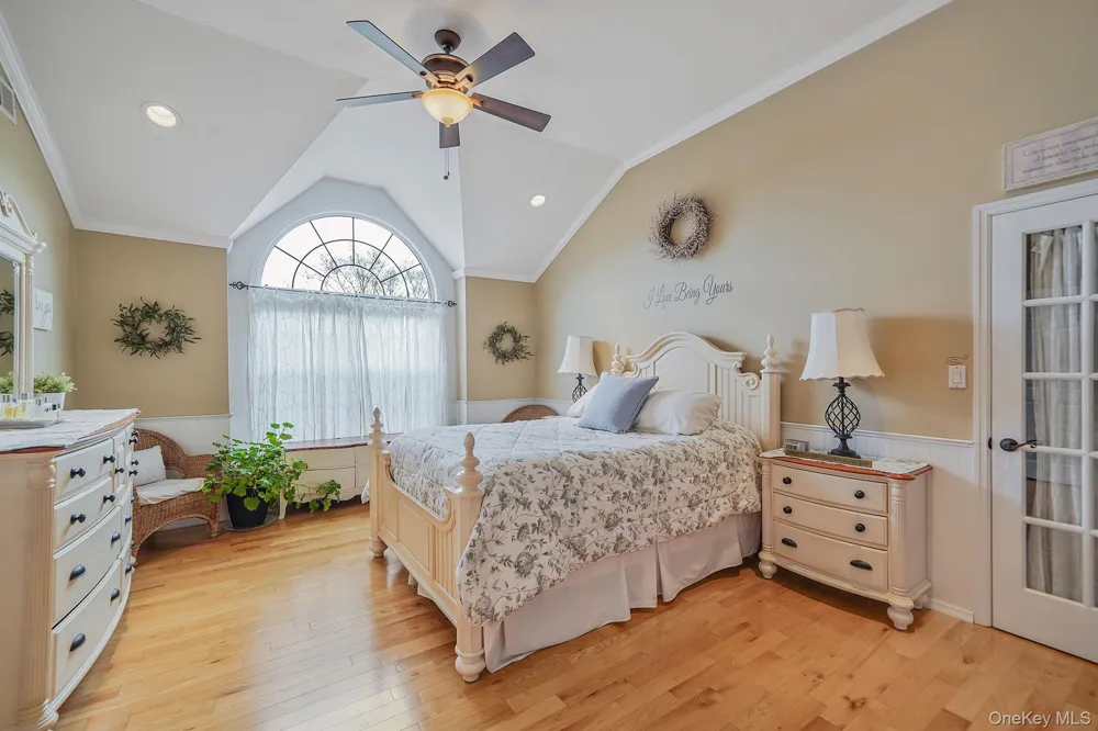 52 Shady View Crossing Manorville, NY 11949