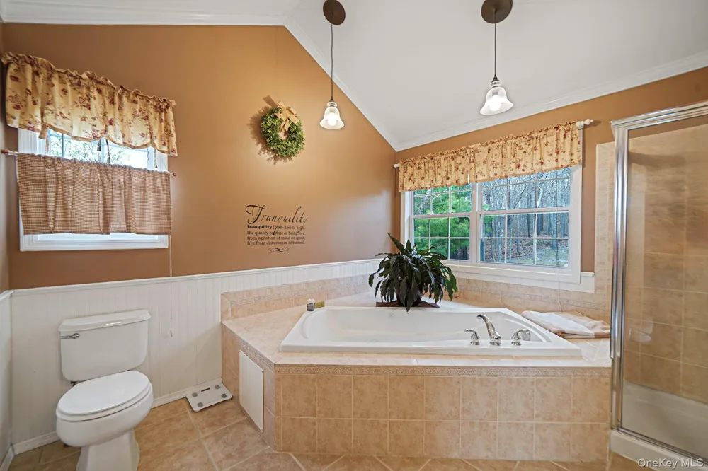 52 Shady View Crossing Manorville, NY 11949
