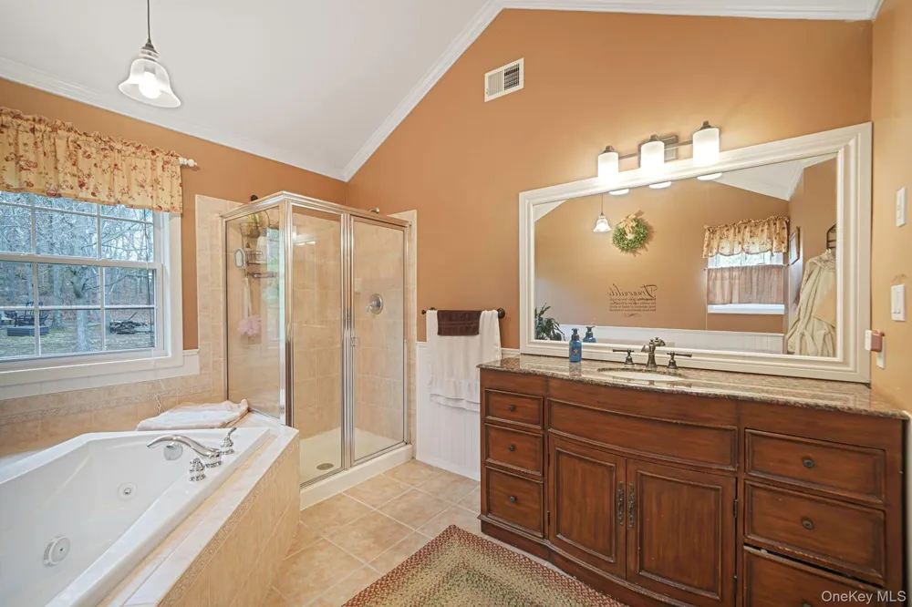 52 Shady View Crossing Manorville, NY 11949