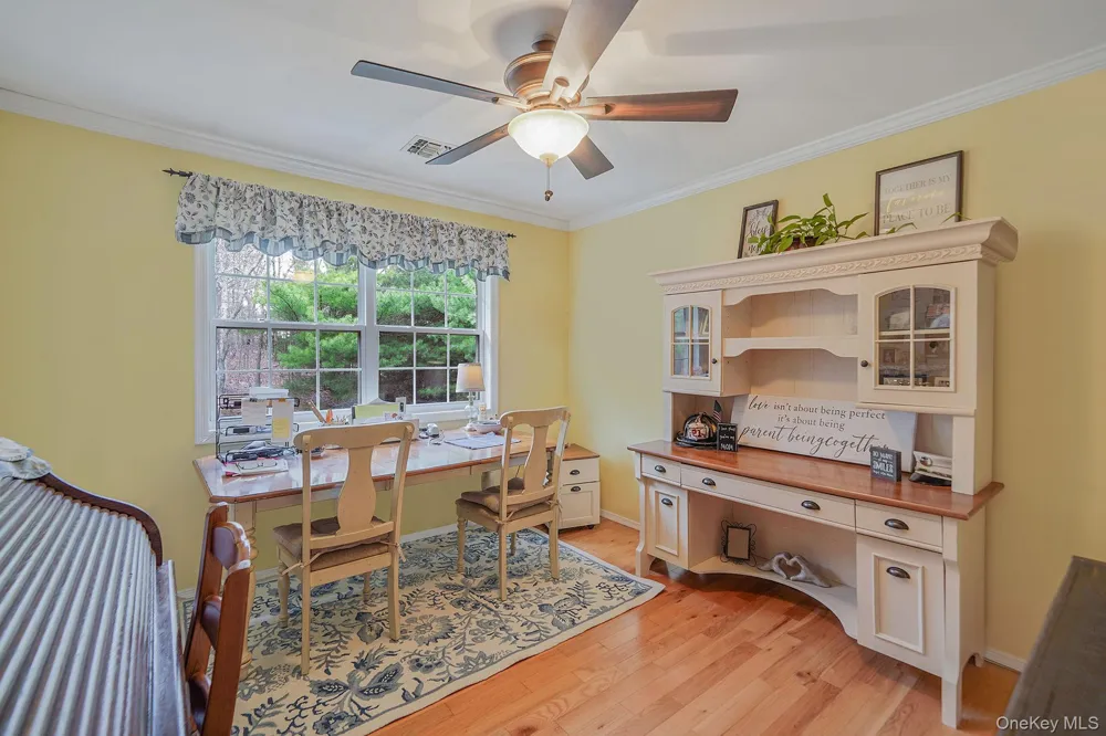 52 Shady View Crossing Manorville, NY 11949