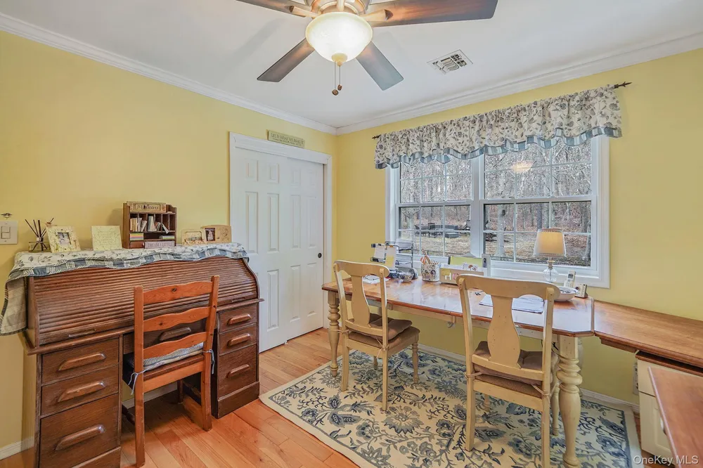 52 Shady View Crossing Manorville, NY 11949