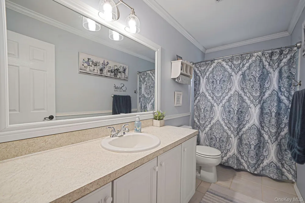 52 Shady View Crossing Manorville, NY 11949