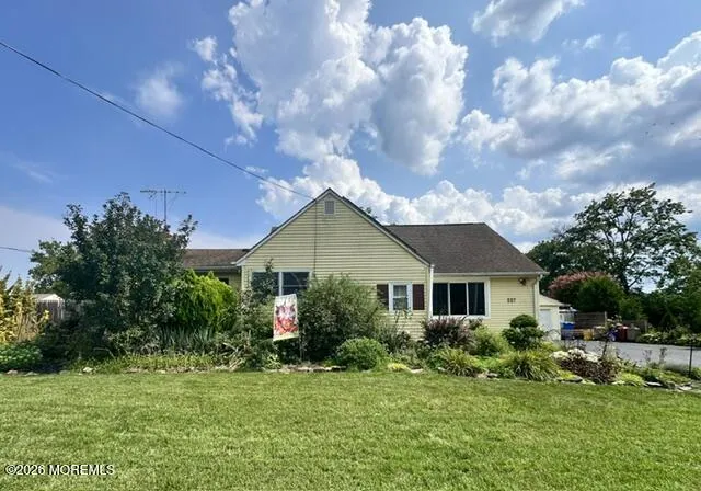227 Old Stage Road Spotswood, NJ 08884