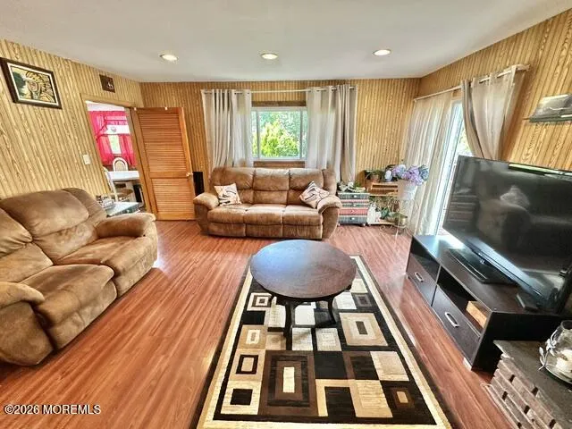 227 Old Stage Road Spotswood, NJ 08884