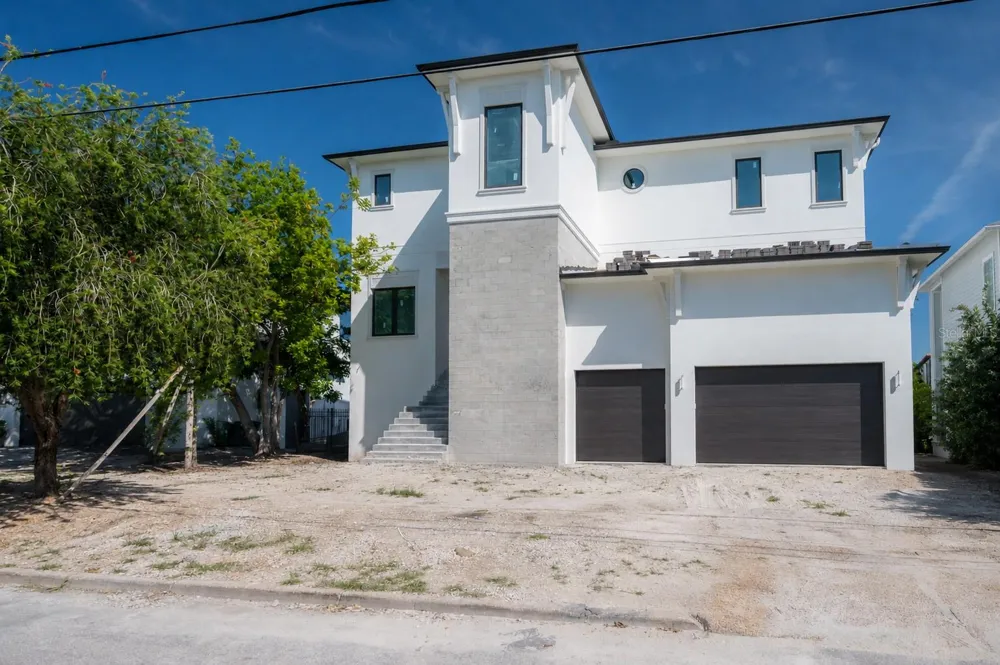 654 GENEVA PLACE Tampa, FL 33606