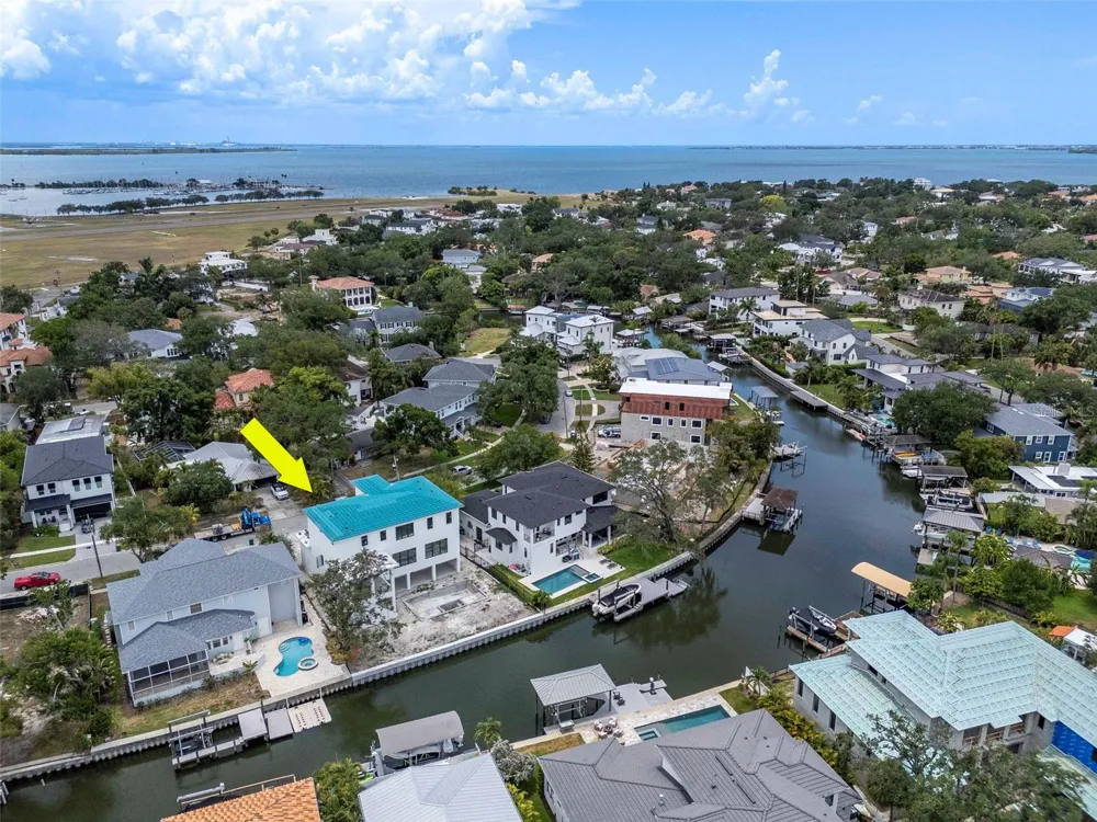 654 GENEVA PLACE Tampa, FL 33606