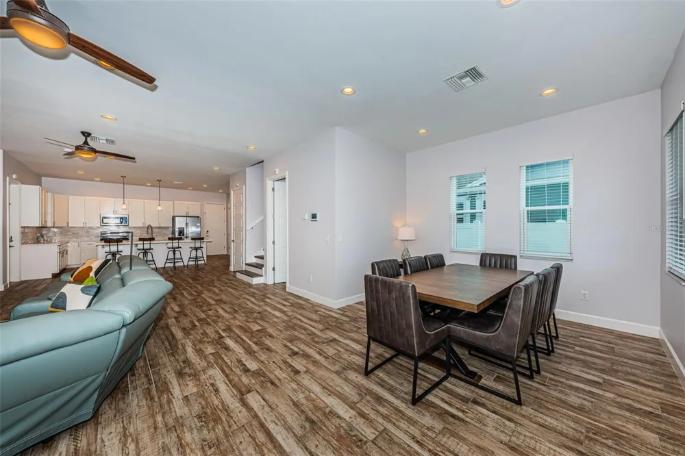 2430 6TH AVENUE St Petersburg, FL 33713