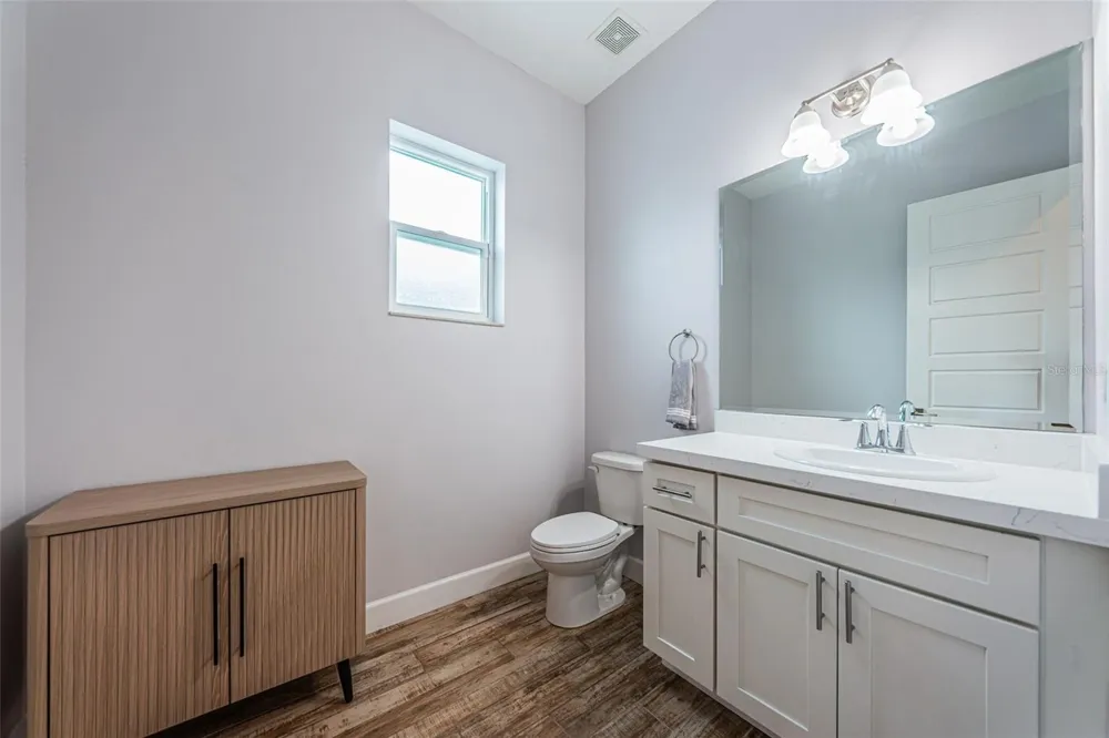 2430 6TH AVENUE St Petersburg, FL 33713
