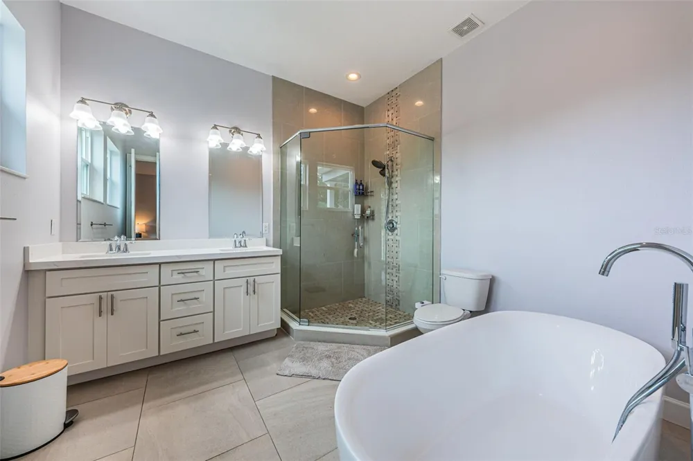 2430 6TH AVENUE St Petersburg, FL 33713