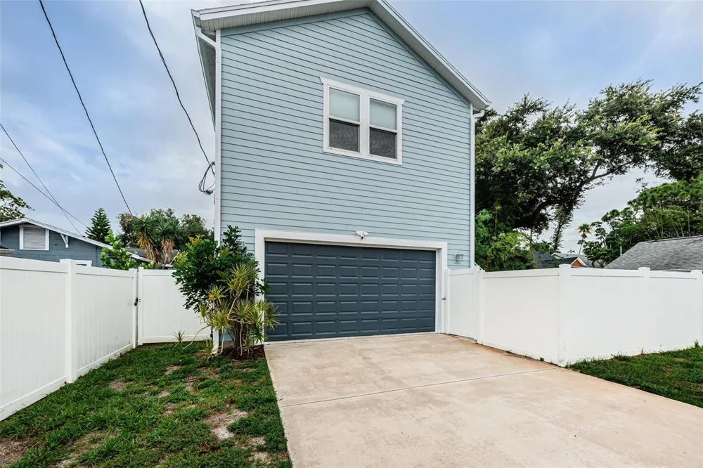 2430 6TH AVENUE St Petersburg, FL 33713