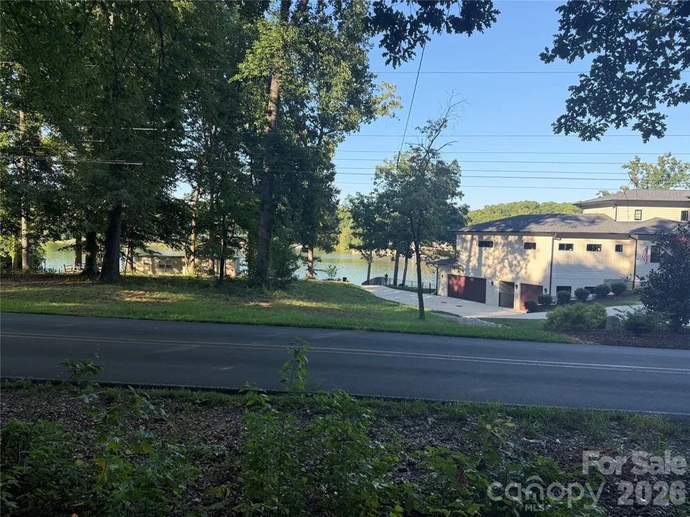 106 Golden Pond Lane Mooresville, NC 28117