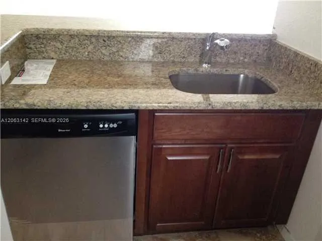 3350 Pinewalk Dr N #1428 Margate, FL 33063