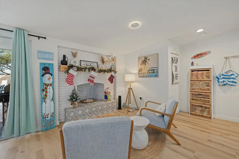 2069 BOUGAINVILLEA STREET Sarasota, FL 34239