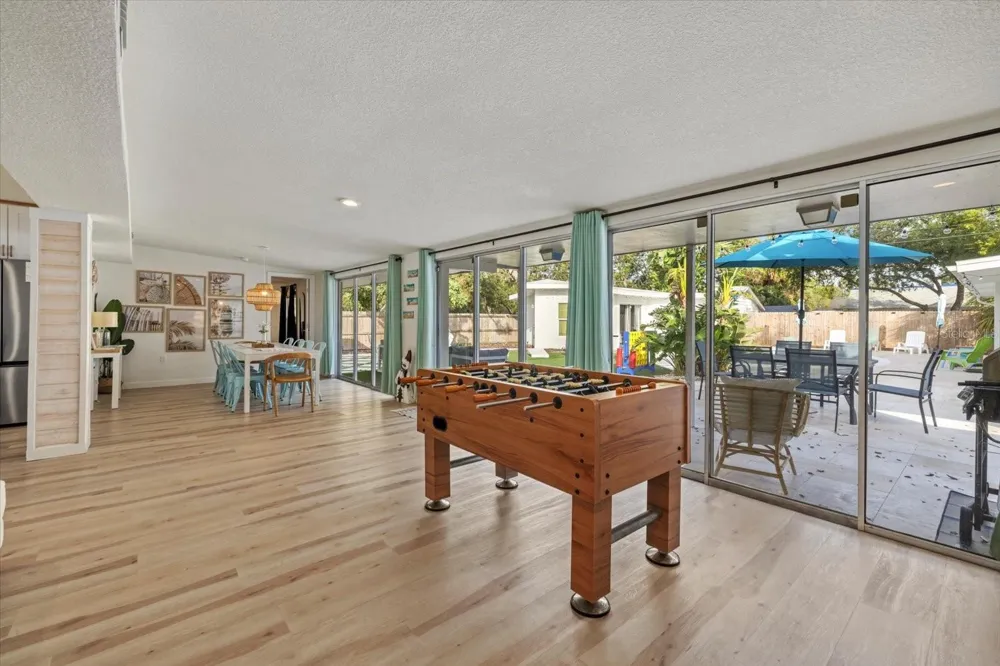 2069 BOUGAINVILLEA STREET Sarasota, FL 34239